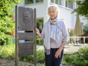 Kunst am Hof – Interview mit Gisela Drescher