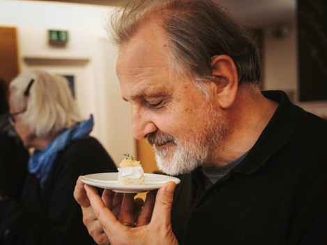 2023 04 18 Achtsamkeitsdinner DSC7492 Fernand 600x450 Ne