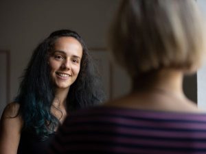 Ein Moment der Offenheit und Begegnung: Was kostet ein Lächeln?